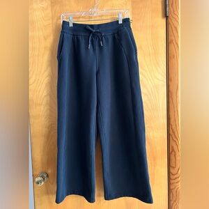 Lululemon - Scuba Mid-Rise Wide-Leg Pant
